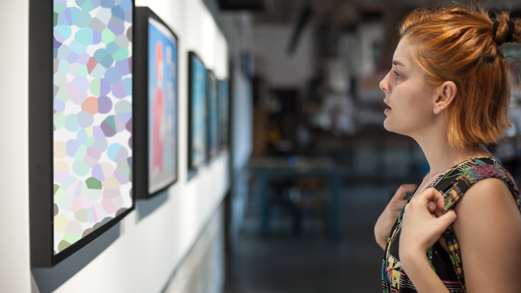 Esposizione di un artista in galleria